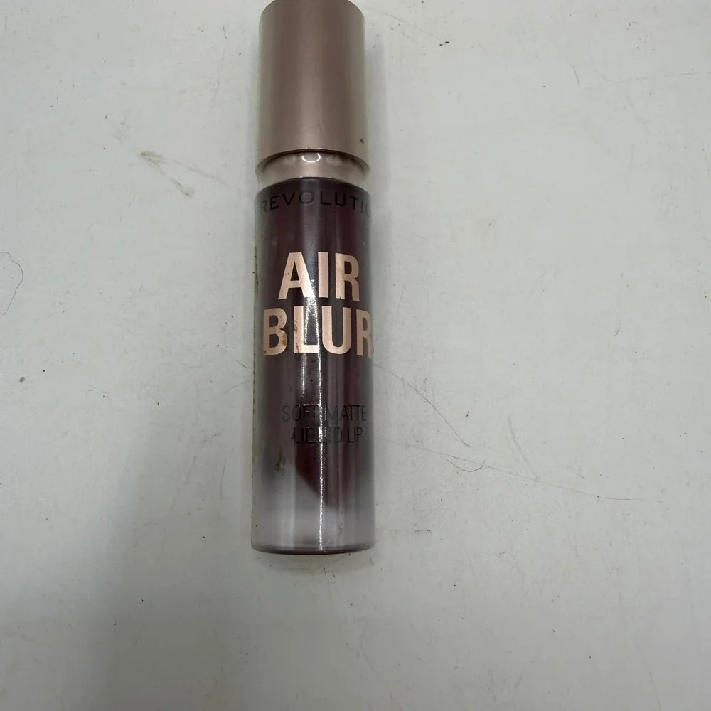 Revolution Beauty Air Blur Soft Matte Liquid Lip Black Cherry W259 3.5ml